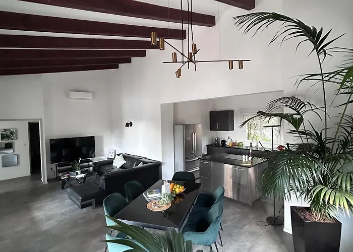 Vila Maison Eccica-Suarella (Corsica)