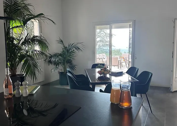 Maison *