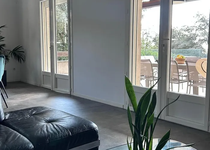 Vila Maison Eccica-Suarella (Corsica)